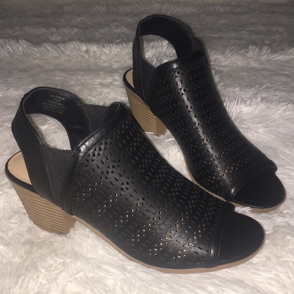 Peep toe block heel shoes - Picture 2 of 5